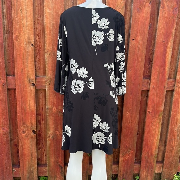 Lauren by Ralph Lauren Women's Floral-Print Flutter Sleeve Dress Size 10 - Picture 9 of 13